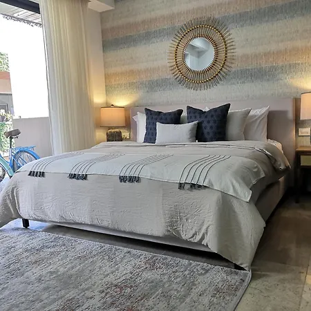 Menesse Luxury By Spot *