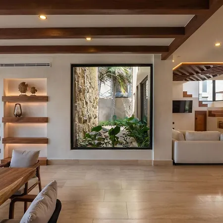 Tulumar Beachfront Luxury Villa- Full Service Villa *
