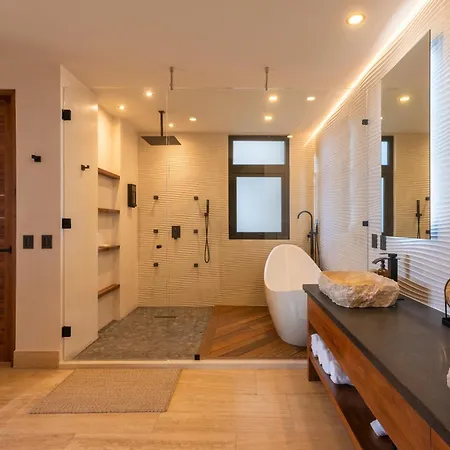 Tulumar Beachfront Luxury Villa- Full Service Villa *