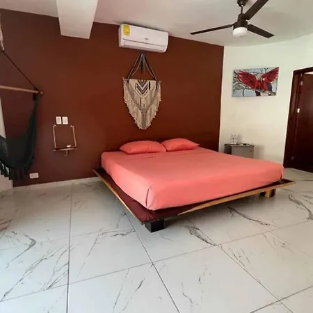 Howlita - Adult Only Tulum