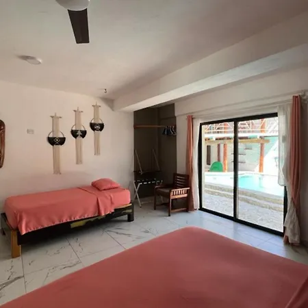 Howlita - Adult Only Hotel 3*