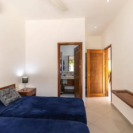 Tranquil 4-br Casa Mia Of La Veleta *