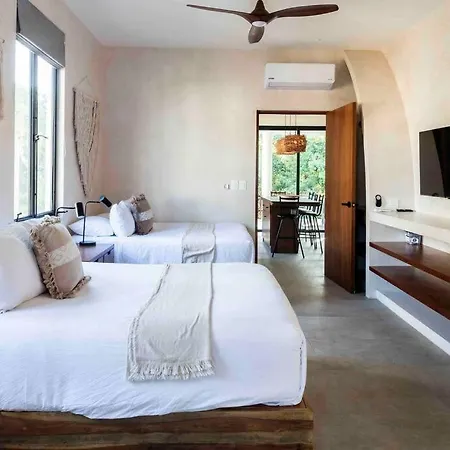 Casa Kuk, Stylish, At 5 Min, Pool, Concierge Villa