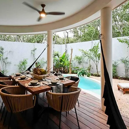 Villa Casa Kuk, Stylish, At 5 Min, Pool, Concierge