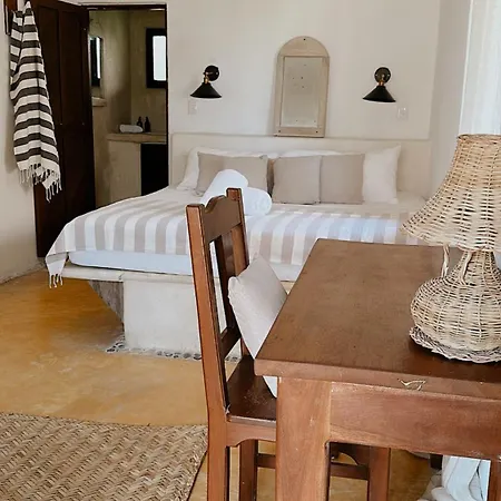 La Conchita (adults Only) 4*