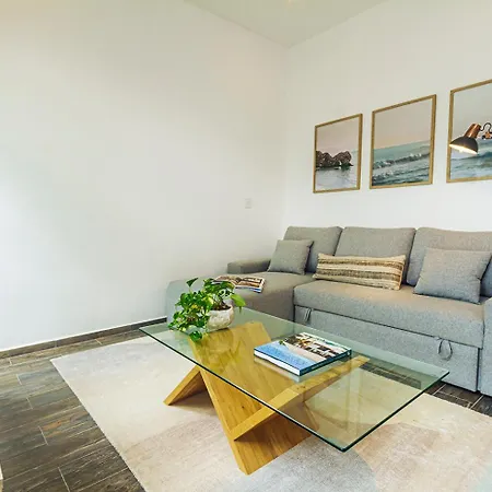 Amazing 3br & Private Patio With Pool In Mun 32 Holiday home