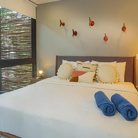 Amazing 3br & Private Patio With Pool In Mun 32 Holiday home