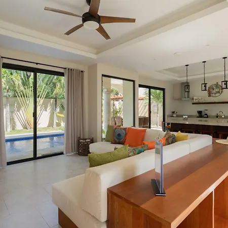 Сasa de vacaciones Stunning For 10-cabana-private Pool-parking