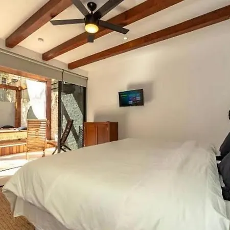 Harrisson Mansion Hotel Tulum