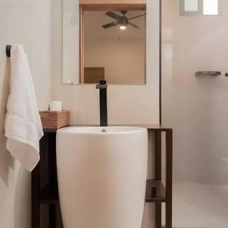 Private Maxanab 7rooms Pool + Club Villa