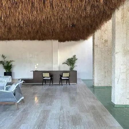 Apartment New Luxury Ph With Private Terrace & Plunge Pool