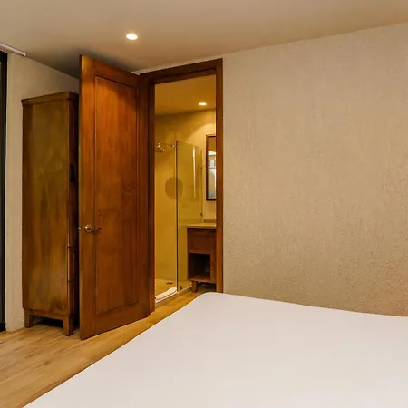 Luxurious Oasis Jacuzzi With Art Gallery And Pool Tulum