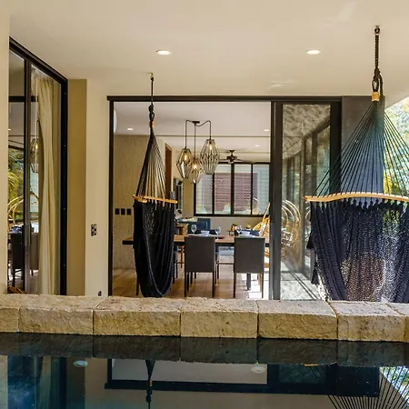Apartment Luxurious Oasis Jacuzzi With Art Gallery And Pool