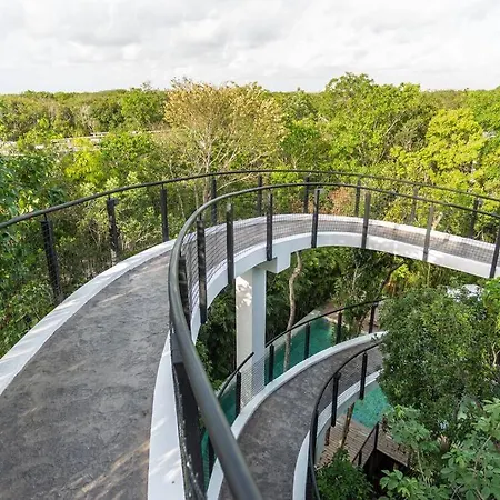 3 Level 4 Bedroom W/private Pool