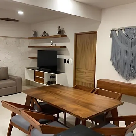 Up 6 People Private Jacuzzi Apartment