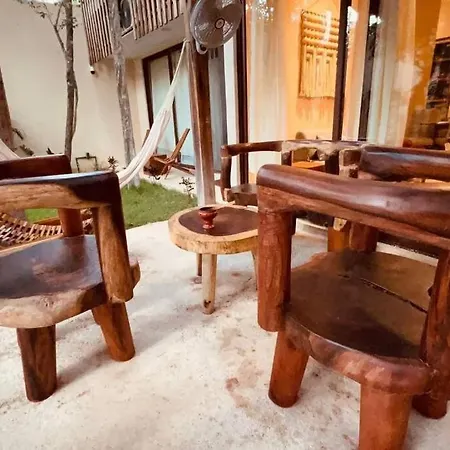 El Nido Private Pool & Garden Apartment *