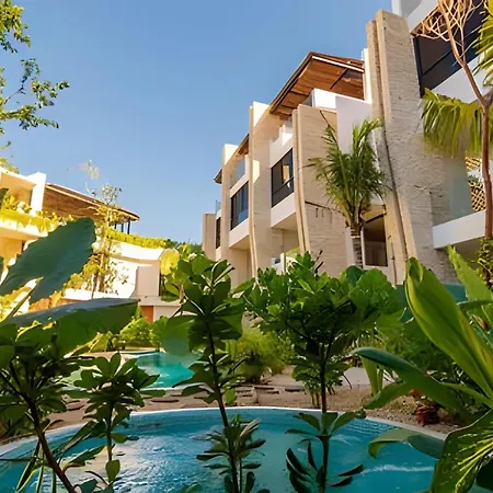 Hotel Penthouse With Private Pool Moots 306 *