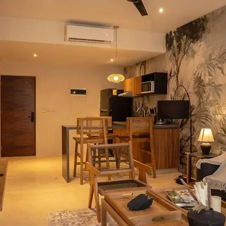 Boho-chic 1br With Private Terrace Apartment *