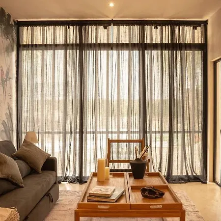 Boho-chic 1br With Private Terrace Apartment *