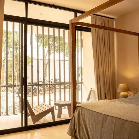 Boho-chic 1br With Private Terrace Apartment