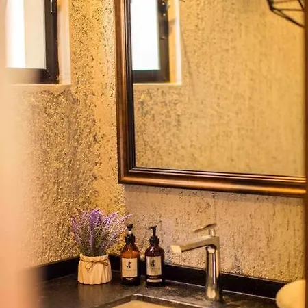 Luxury Ph In Apartment