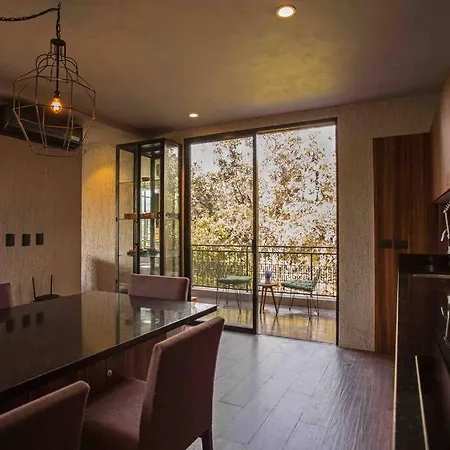 Luxury Ph In Apartment *