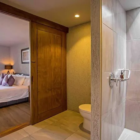 Luxury Ph In Apartment *