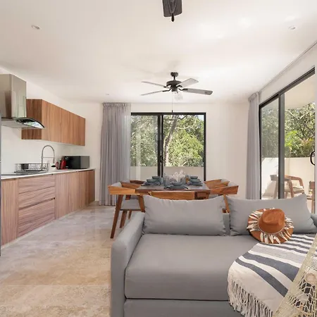 2 Bd With Private Plunge Pool And Terrace Holiday home