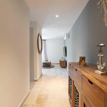 2 Bd With Private Plunge Pool And Terrace Holiday home