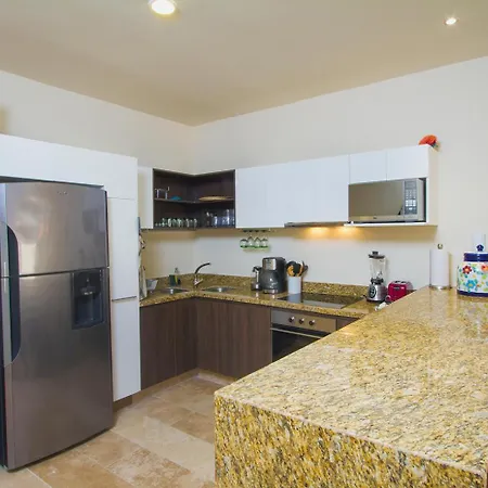 3br Penthouse With Private Rooftop And Jacuzzi And Club Access Apartment