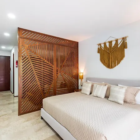Apartment At Menesse