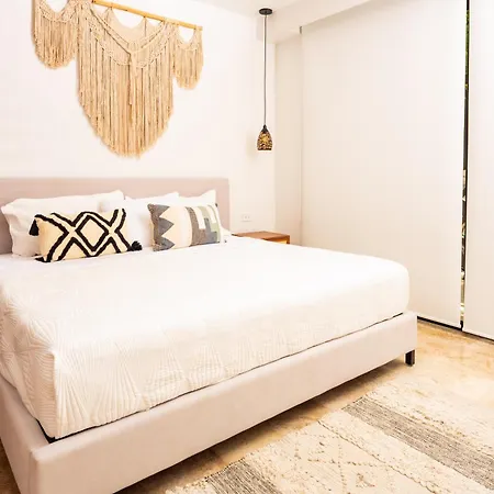 Apartment Menesse - Magnific Studio *