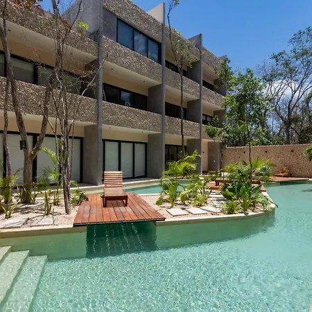 Apartment Premium Poolside Studio With Gym & Community Pool