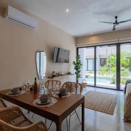 Apartment Premium Poolside Studio With Gym & Community Pool *