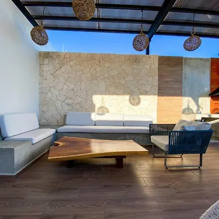 Apartment Large Studio Downtown With Pool. Enjoy The Local Vibe