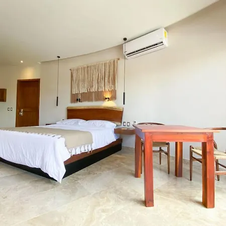 Apartment Large Jungle Studio With Premium Amenities *