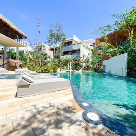 Large Jungle Studio With Premium Amenities