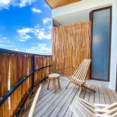 Large Jungle Studio With Premium Amenities