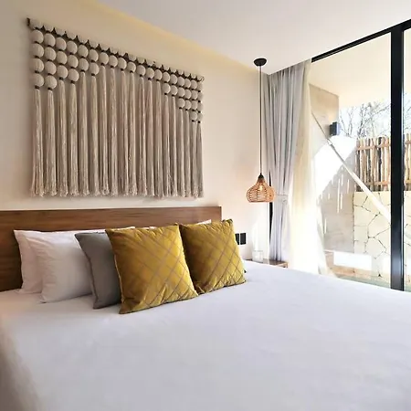 Hyde 104 Enjoy Private Plunge Pool+2 Free Bike+gym+roof *