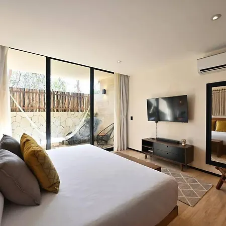 Hyde 104 Enjoy Private Plunge Pool+2 Free Bike+gym+roof *
