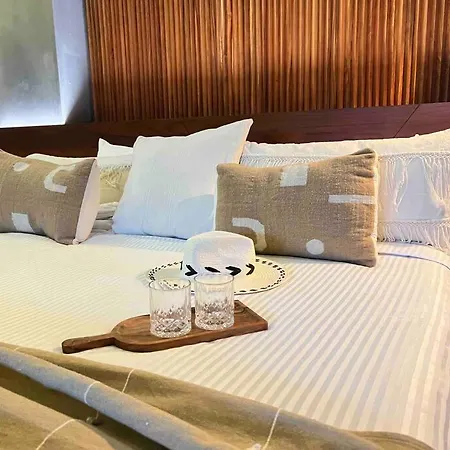 Luxury Condo, Infinity & Cenote Pools, Miraluna, Aldea Zama Apartment *