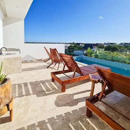 Sunrise Private Plunge Pool Brand New Studio