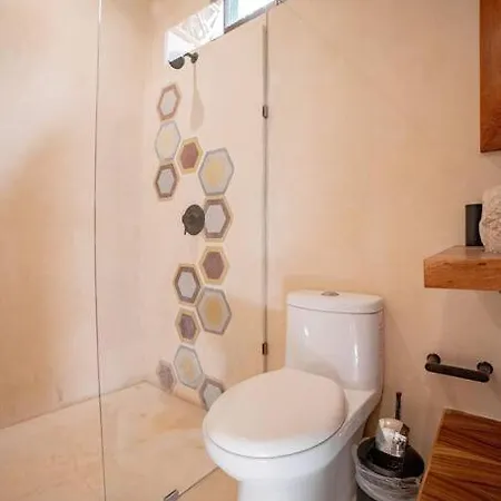 2brprivate Pool/local Vibe & Tuluminati Atmosphere