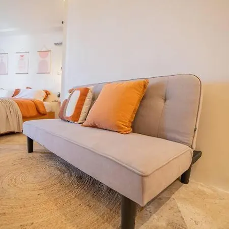 Unique Style, Elgance, Fast Wifi, The Perfect Zone Apartment *