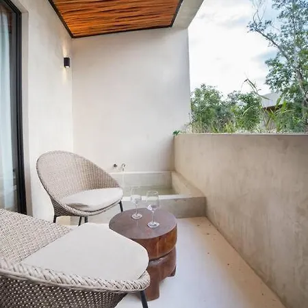 Brandnewstudio Exterior Tub Jungle Tulum