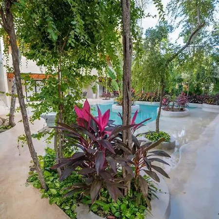 Apartment Brandnewstudio Exterior Tub Jungle *