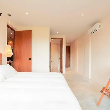 Amazing And New 2 Bedroom La Veleta Apartment