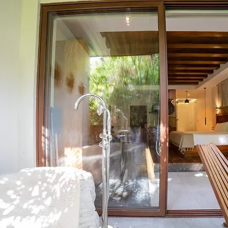 Luxury Jungle Experience Exterior Private Jacuzzi *