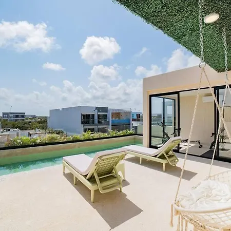 Crystal Style And Elegance, Walking 2 Rest,markets Apartment