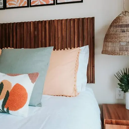 Jungle With Ocean View Rooftop Pool & Gym Apartment *